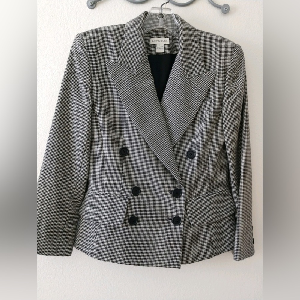 Ann Taylor Women’s Blazer